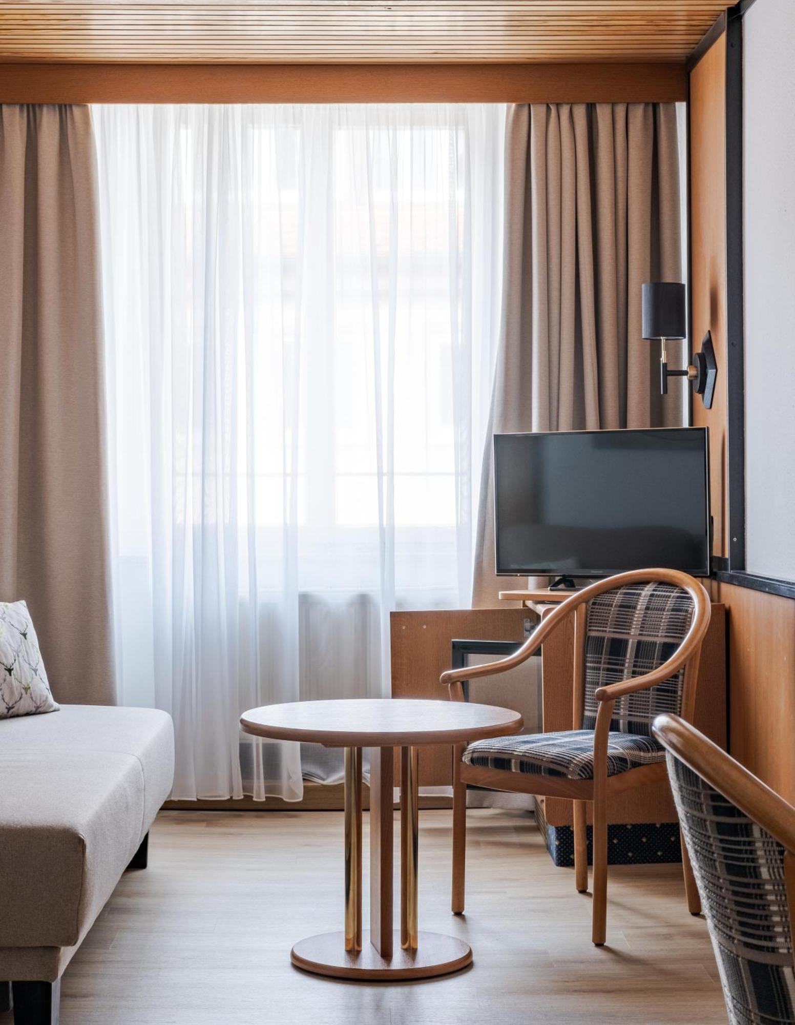 Hotel Goldener Hirsch カウフボイレン エクステリア 写真